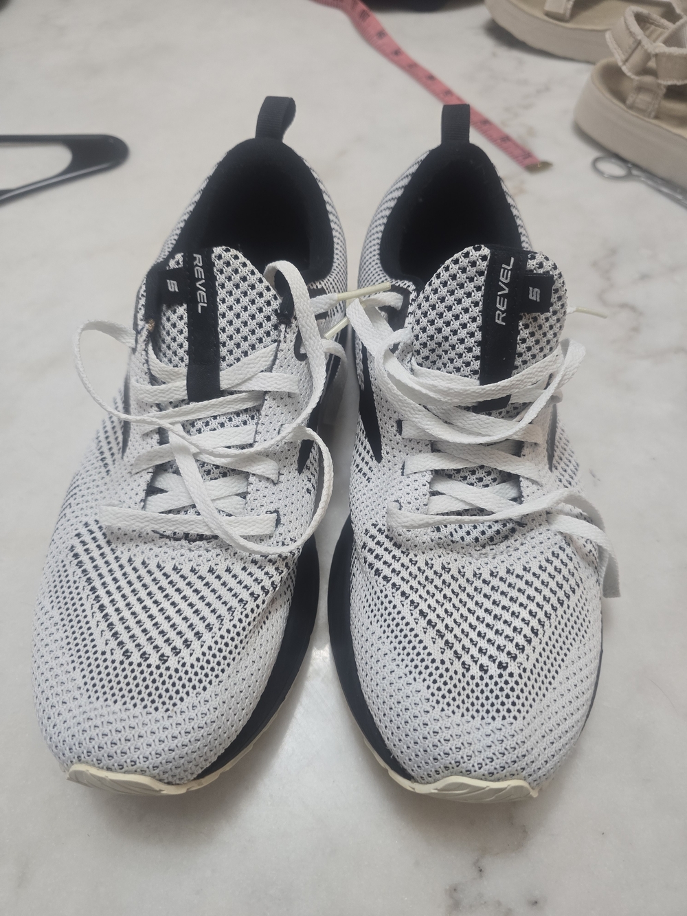 Brooks Revel 5 White and Black Lightweight Running Shoes
